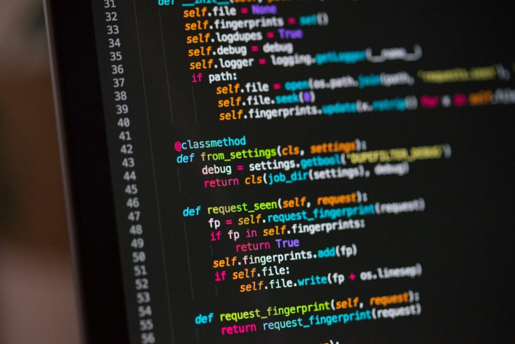 Programmeercode op een computerscherm