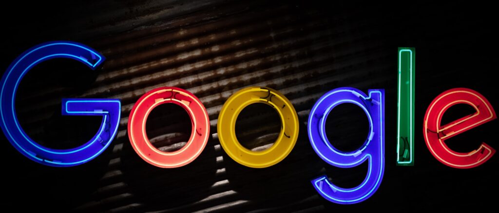 Google-logo op gebouw
