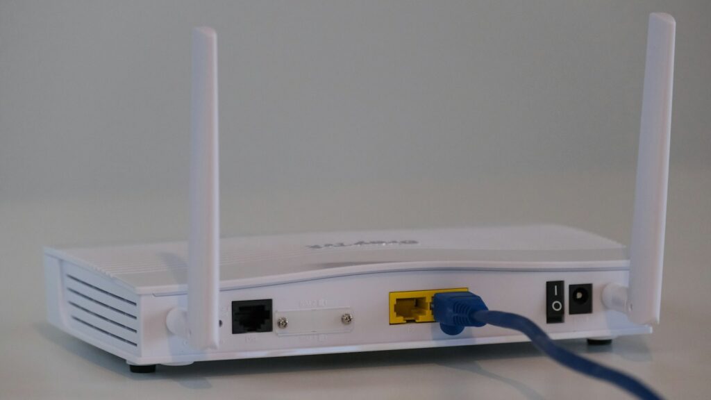 WiFi-router op een bureau