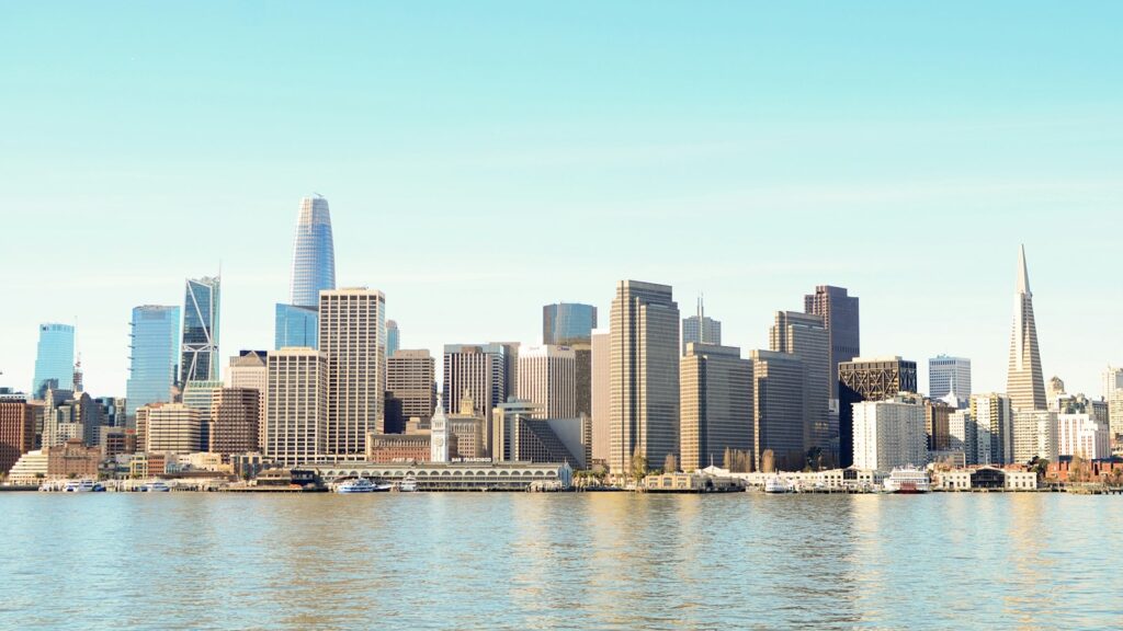 Skyline van San Francisco aan het water